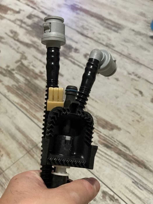 BOSCH  BMW Горивна Помпа + Сонда