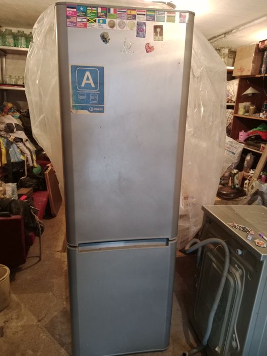 Продам холодильник