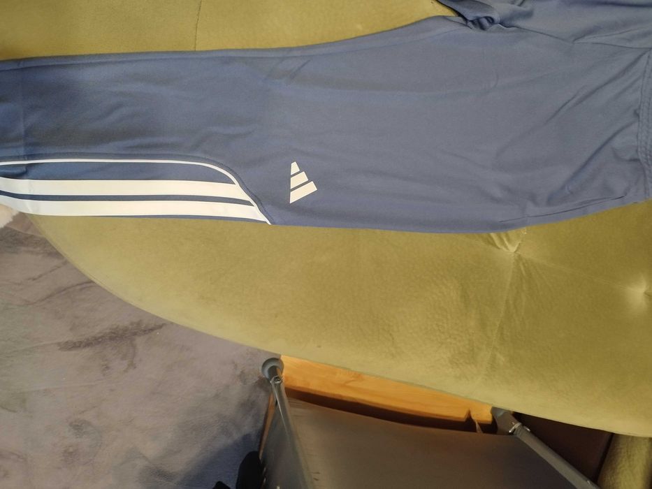 Пролетно летен оригинален екип на ADIDAS размер XL