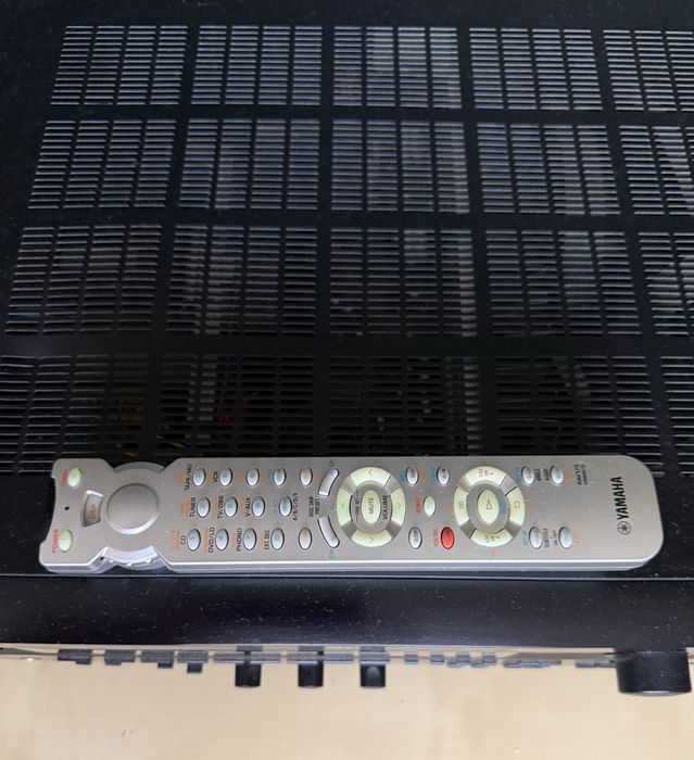 Receiver YAMAHA RX-V795 + boxă centrală și trei sateliți