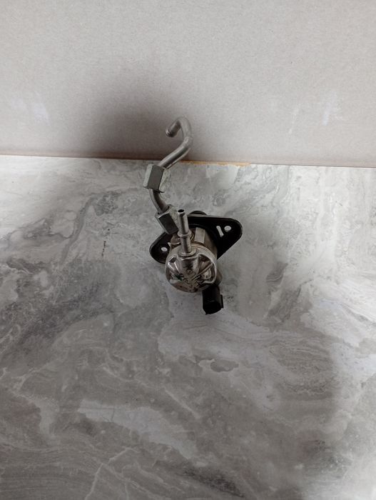 Pompa înaltă presiune Ford focus 4 mk4 puma 1.0 benzina