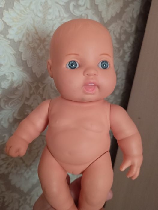 Продам  коллекционных кукол.