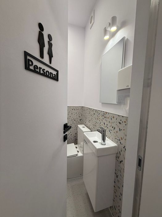 Închiriez tura Cabinet Stomatologic