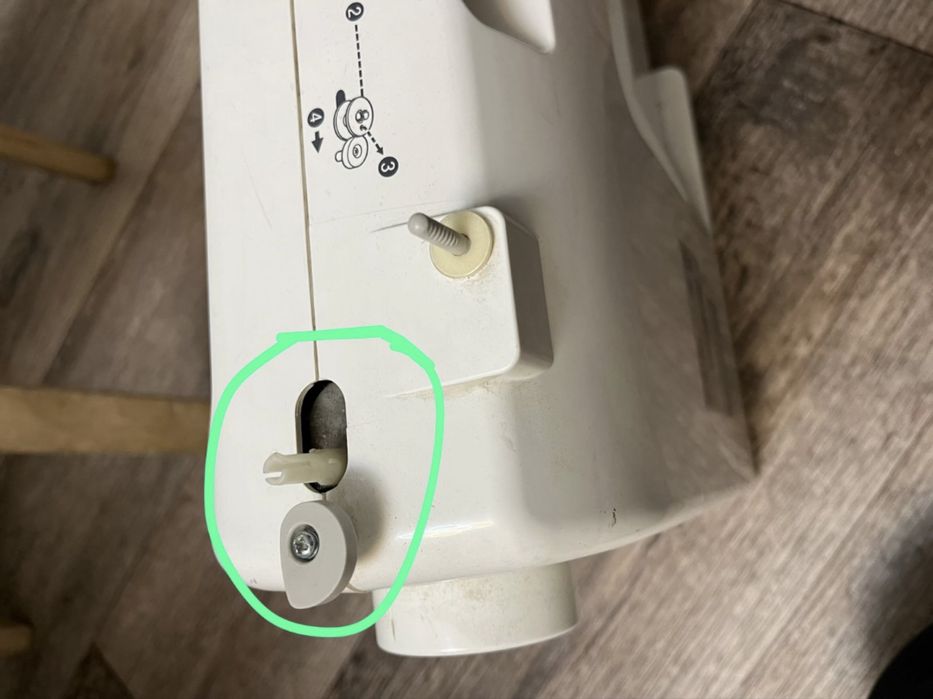 Продаю швейную машину