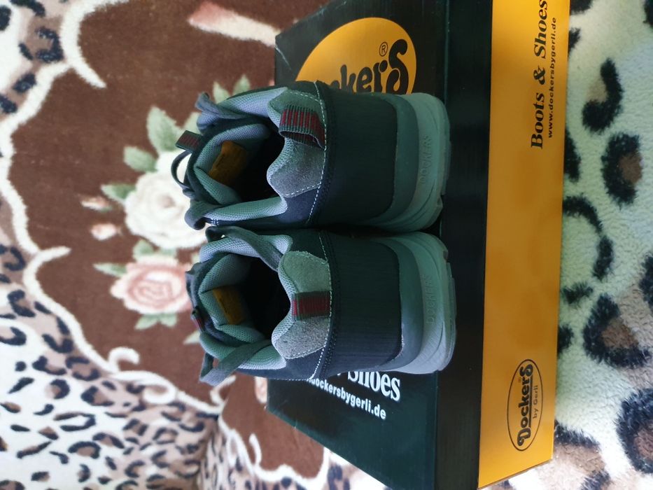 Vand pantofi DockerS