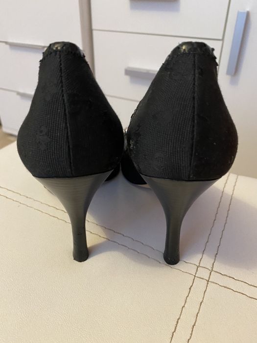 Кецове бели Guess 39н,токчета guess by Marciano 39 н