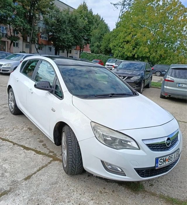 Opel Astra J motor 1.7TDI înmatriculată