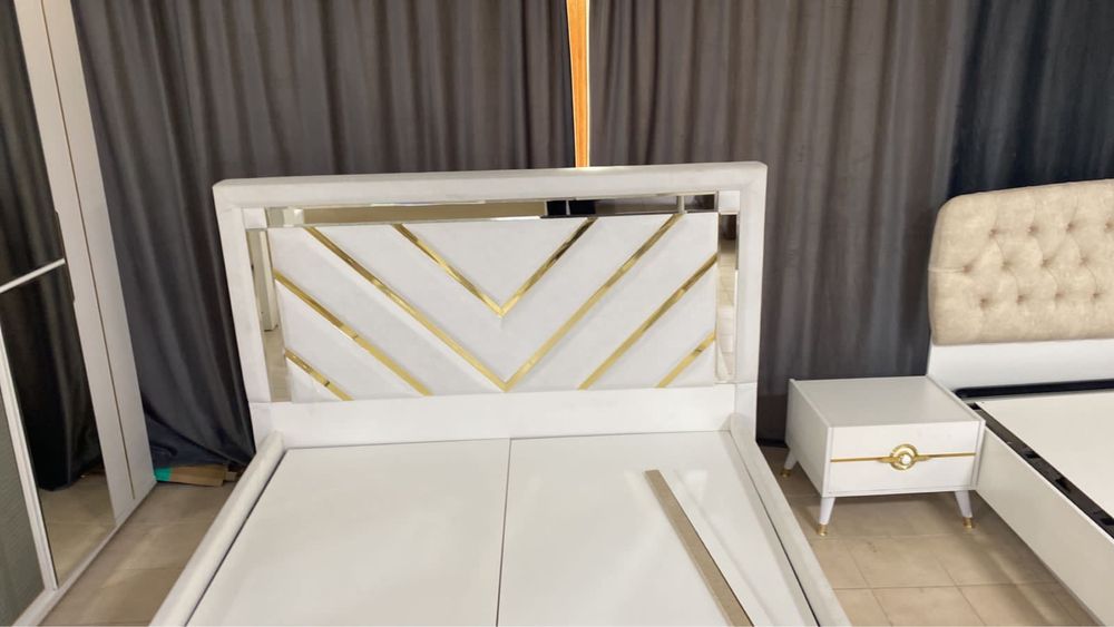 Спальный кровать