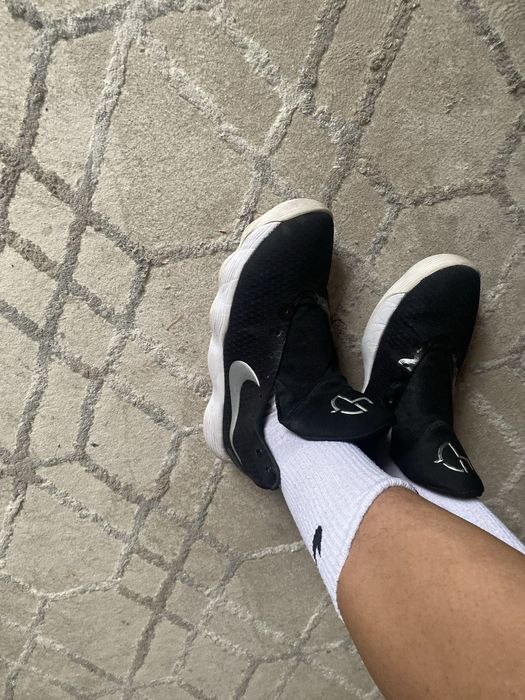 Nike Hyperdunk 44-43 размер без шнурков