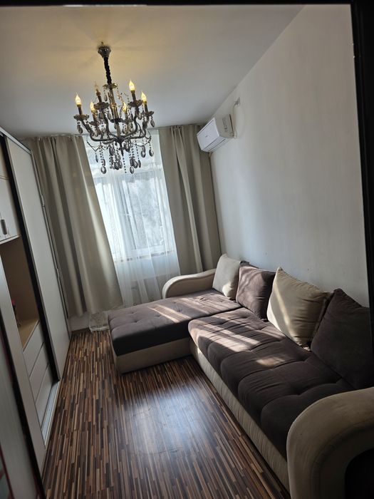 Garsoniera 18m' in stare se vinde mobilata sau goala  piața Pajura