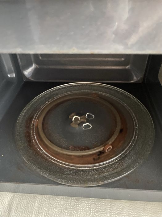 Продам микроволновую печь рабочую , б/у