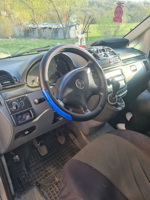 Vând Mercedes vito