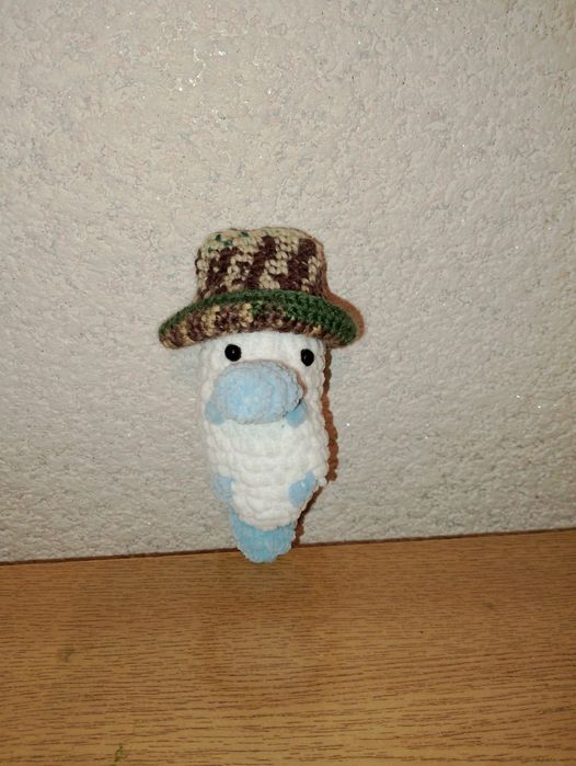 Продам вязаную игрушку
