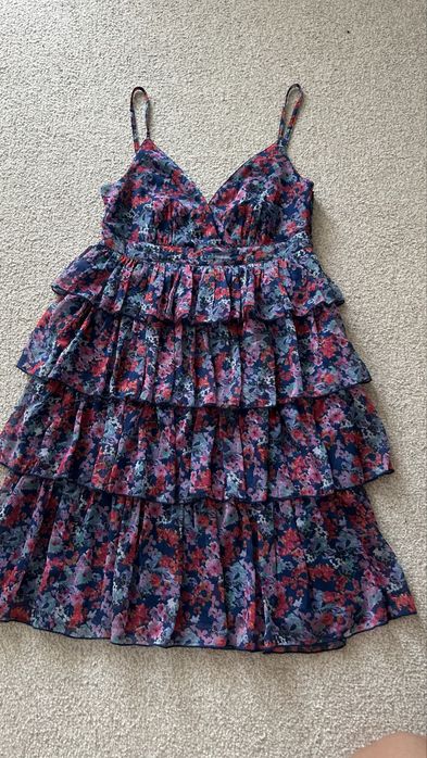 Rochie cu volane