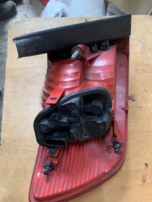 Стоп Външен десен за AUDI A6 4F9 обикновен преди Facelift ном 300