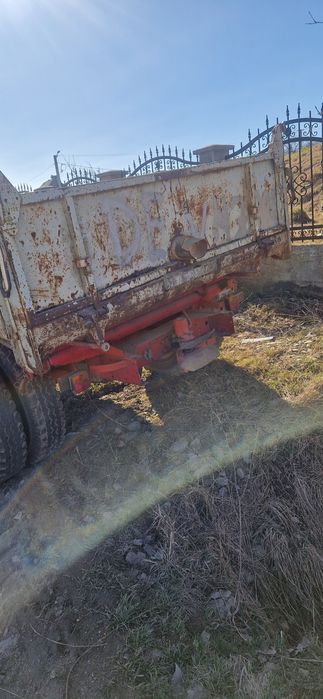 Vând remorca basculabila