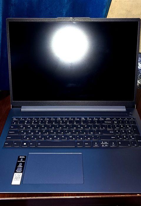 Lenovo ноутбук сотилади