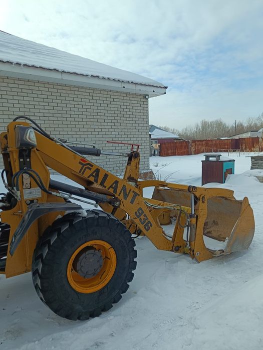 Погрузчик фронтальный