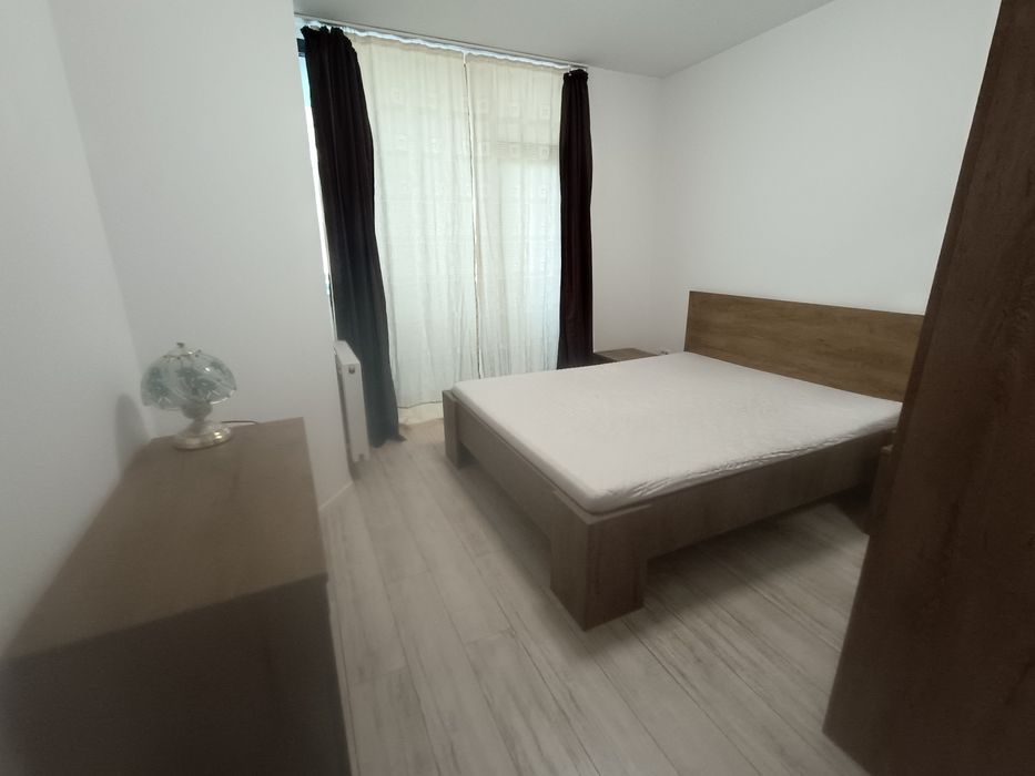 Închiriez apartament în XTower