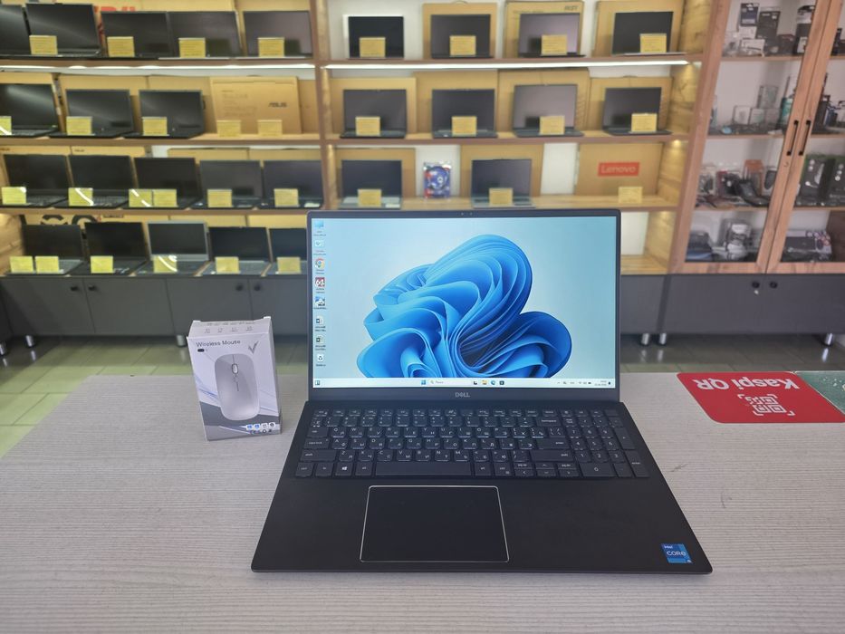 Dell (Core i5-1135G7, 256 Gb SSD, 8 Gb DDR4)