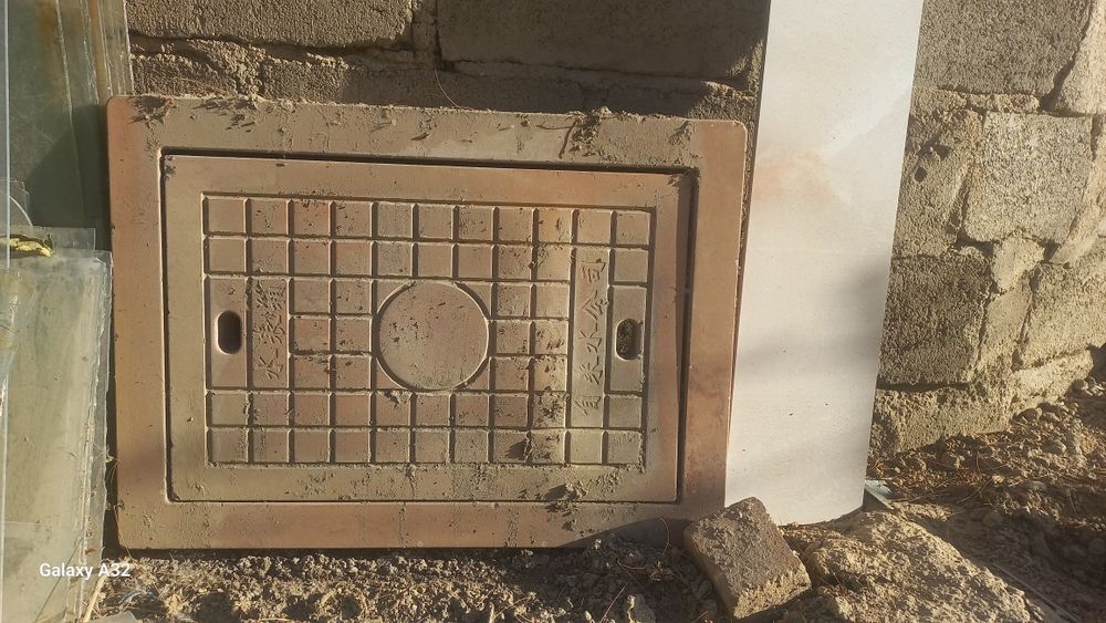 Люки бетонные...