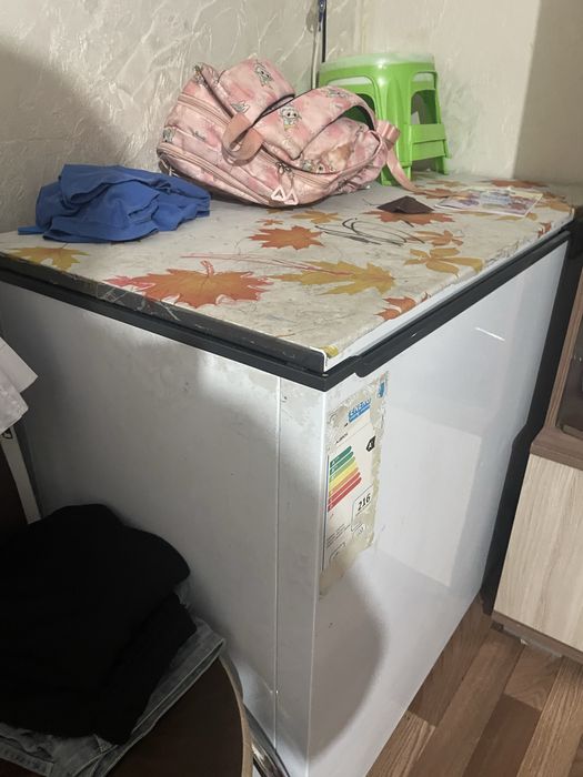 Холодилник 217литр