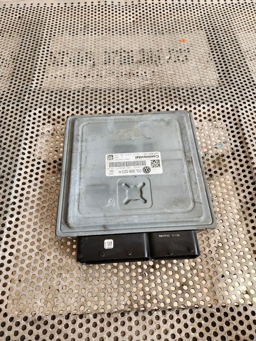 Calculator Motor ECU Vw Seat Skoda 1.6 Tdi Motor CAY Cod 03LH Golf 6 Jetta Touran Passat B7 Leon A3