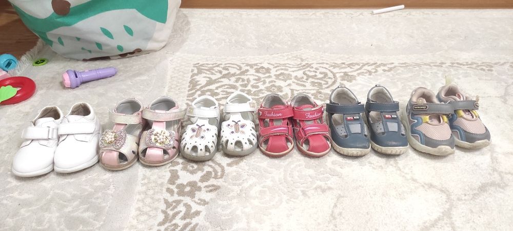 Детская обувь 6 пар летних, 5 пар зимних