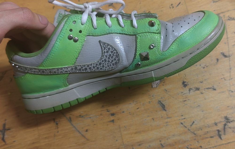 Nike Dunk Marime 42.5 Custom Paint & Studs