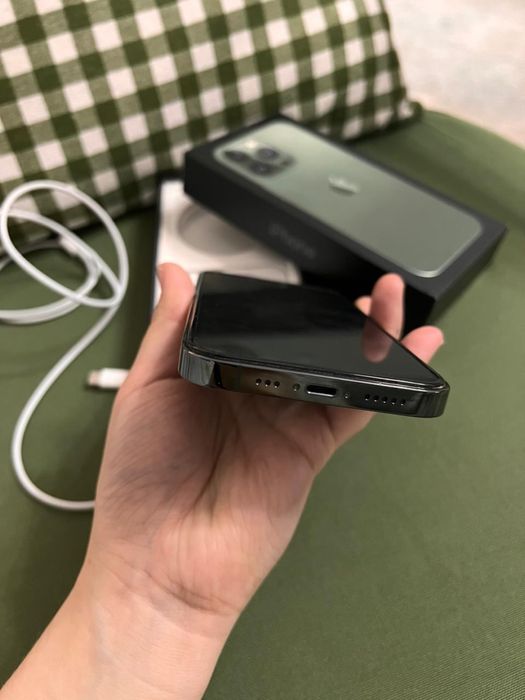 iPhone 13 Pro 256GB в идеальном состоянии