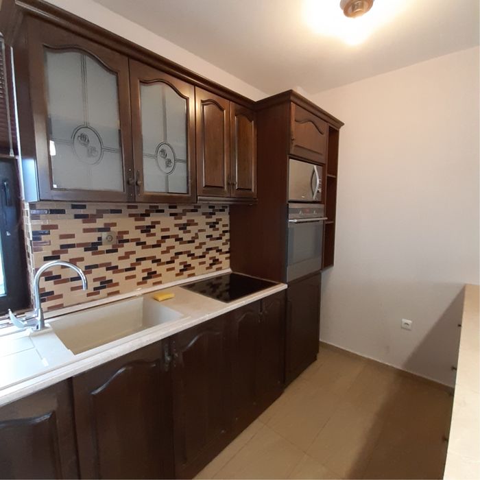 Дава се под наем Двустаен апартамент в Варна, Възраждане 1 - 80 кв.м за 459 € - Снимка #2