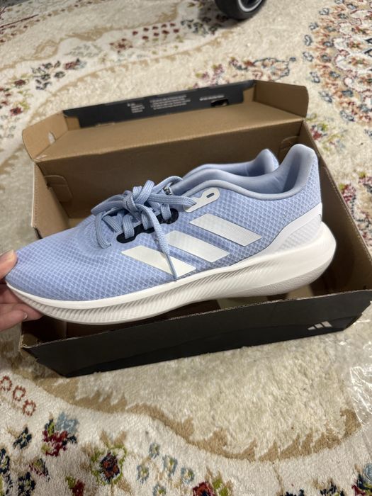 Adidas кроссовки