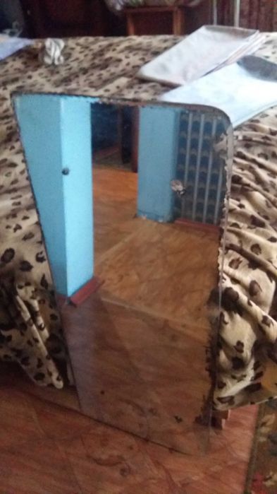 Зеркало настенное