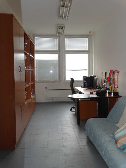 Продава се Офис в Велико Търново, Промишлена зона - Запад - 300 кв.м за 600 €/кв.м - Снимка #9