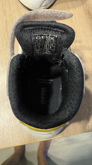 Ghetute Geox toamna-primavara, marima 24, stare foarte buna !