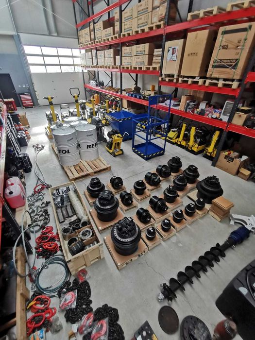 Dinte central KOMATSU cu surub si piulita