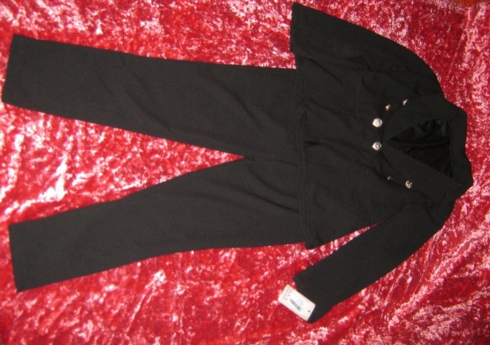 Дамски елегантен костюм