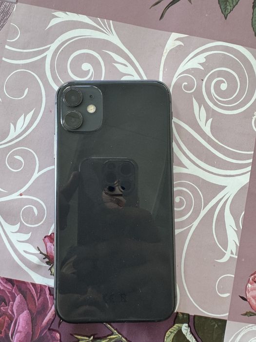 Vand iphone 11 urgent  cititi descrierea