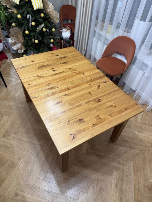 Продается стол