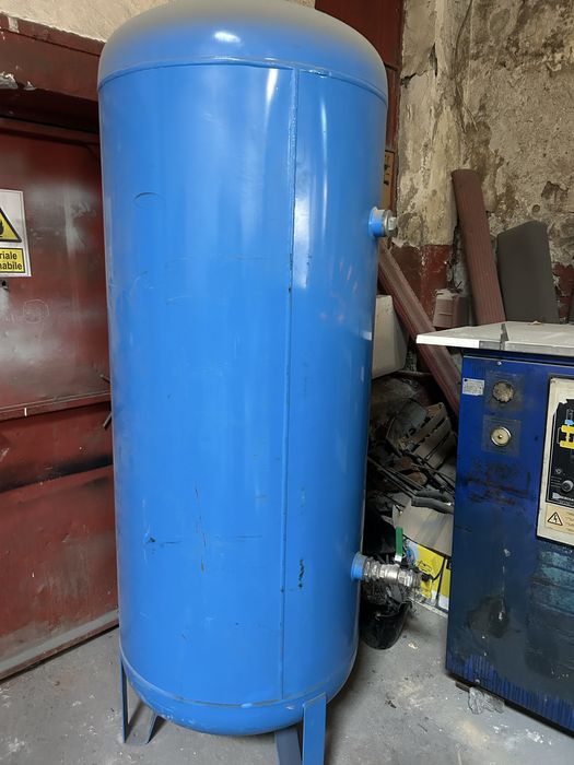 Compresor pe surub cu butelie