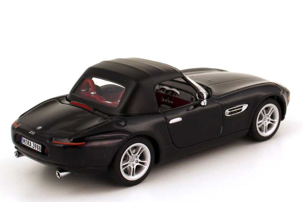 Macheta originala Bmw Z8 scara 1:43