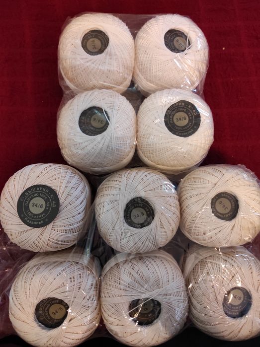 Продавам кълбета и чилета за плетене на една кука.