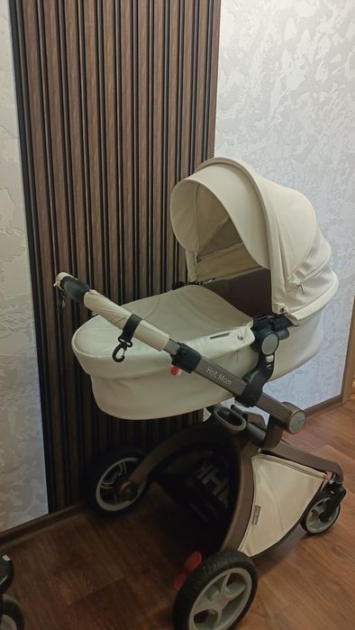 Коляска Hot Mom в отличном состоянии.