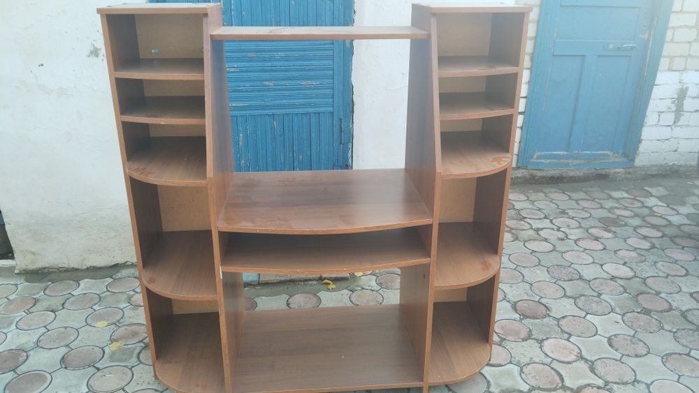 Продам сандык и компьютерный стол