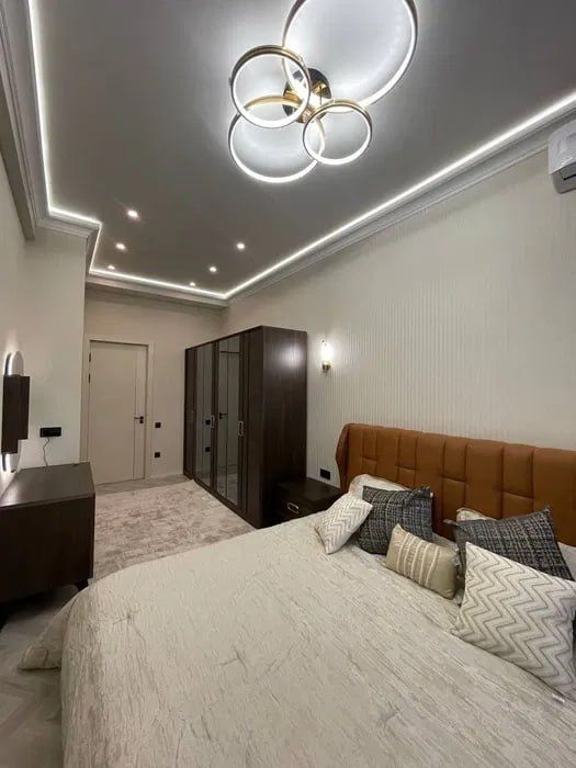 Шикарная квартира в Центре города  3/6/10 Метро Айбека Гранд Мир Цум