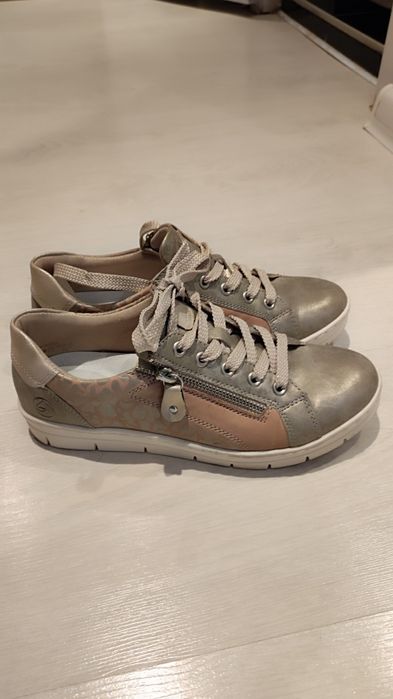 Ортопедични дамски обувки  REMONTE