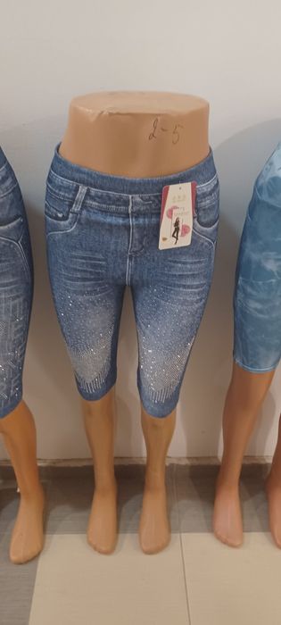 Дамски къси клинове на достъпни цени