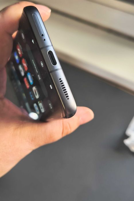 Продавам Xiaomi 12  в гаранция