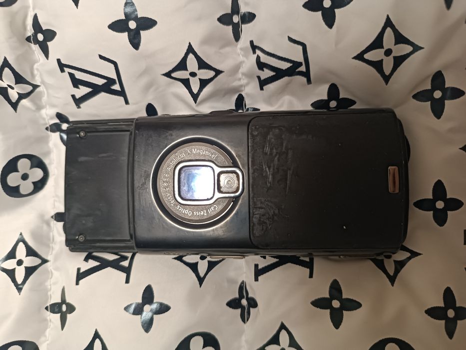 Assalom alekum Telefon Sotiladi Original Nokia N95 8Gb
