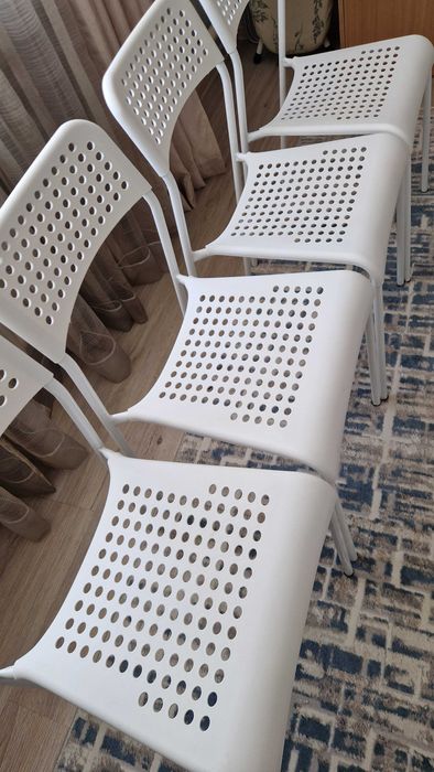 Продам кухонные стулья